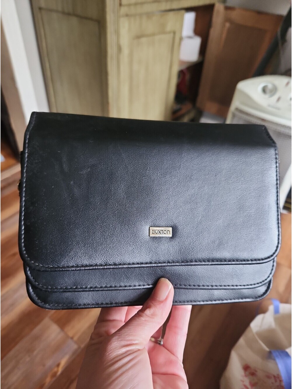 Buxton Black Leather Small Crossbody Wallet Bag Snap Zip Closure